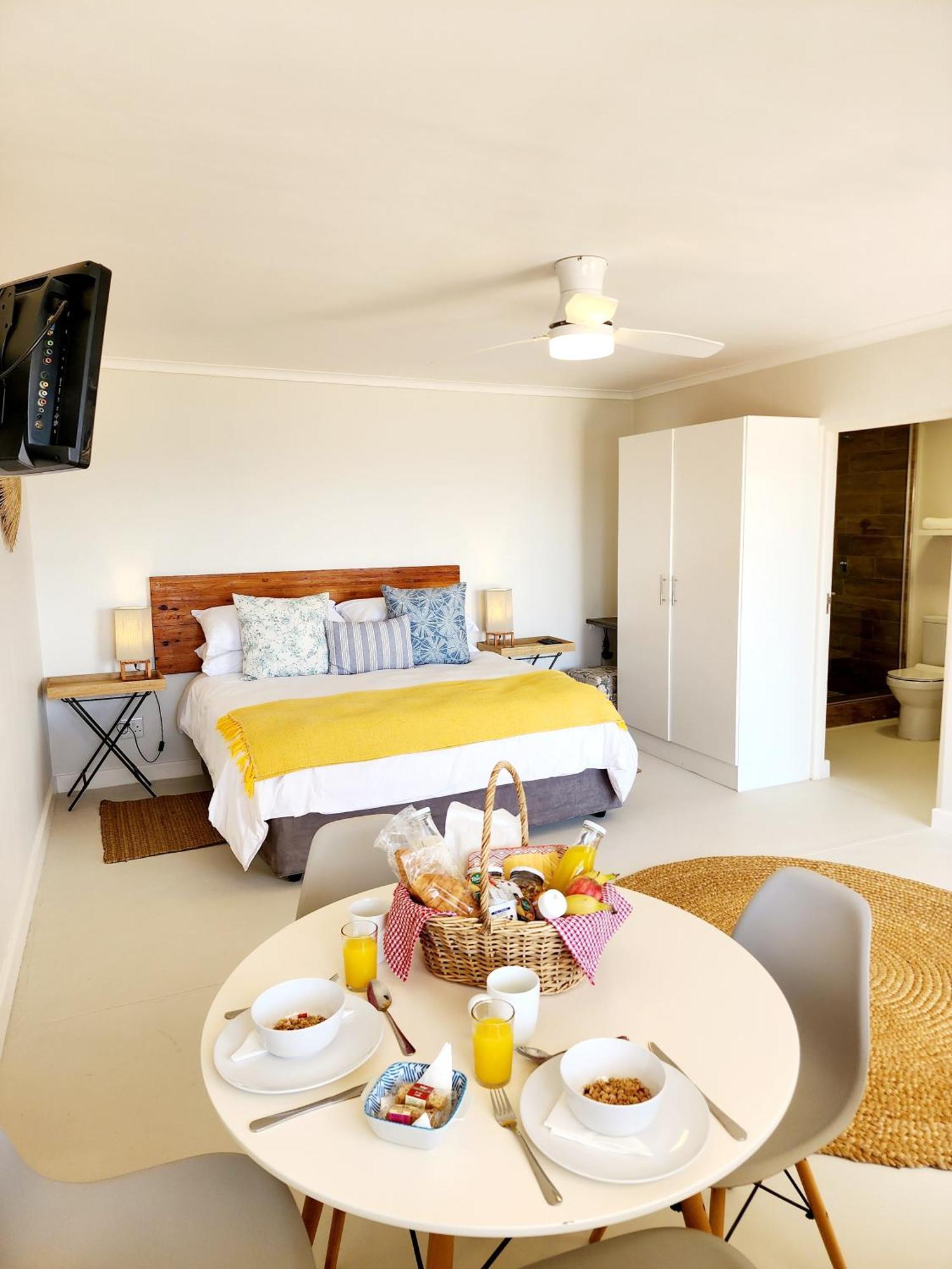 Bed and Breakfast The Tides Саймонстаун Экстерьер фото